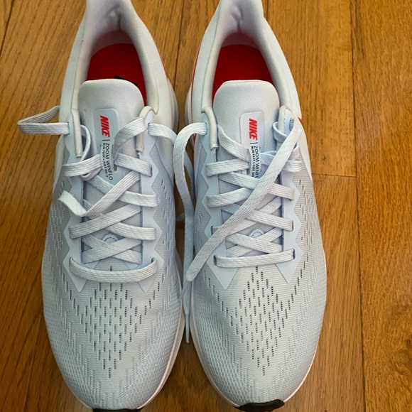 Nike Zoom Winflo 6 Running Shoes - Picture 4 of 8